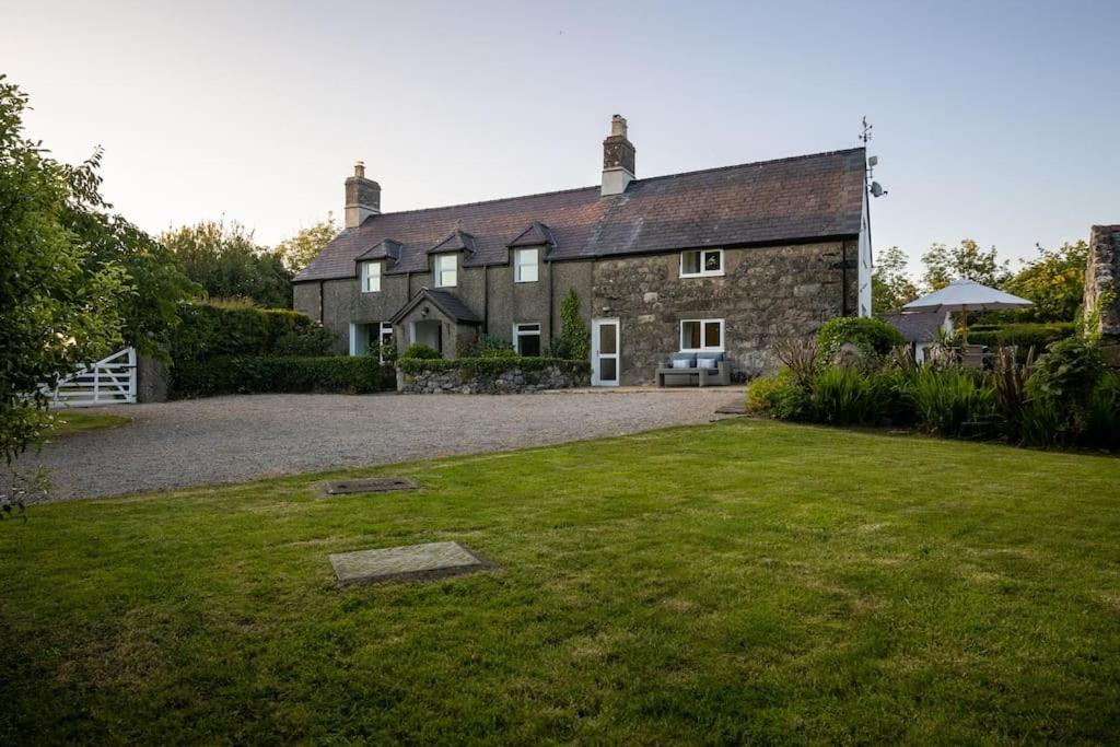 Plas Newydd With Swimming Pool, Fire Pit, And Log Fires Villa Rhiw Eksteriør bilde